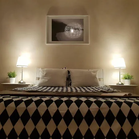 Spacious Near Castle Δωμάτια σε οικογενειακή κατοικία Πράγα