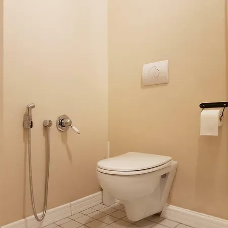 Spacious Near Castle
